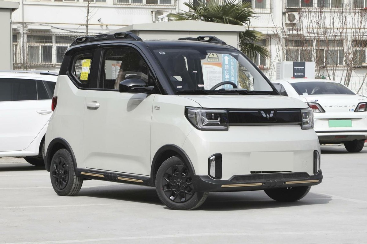 代步车新宠五菱小车大改款颜值拉满刚上市订单3万