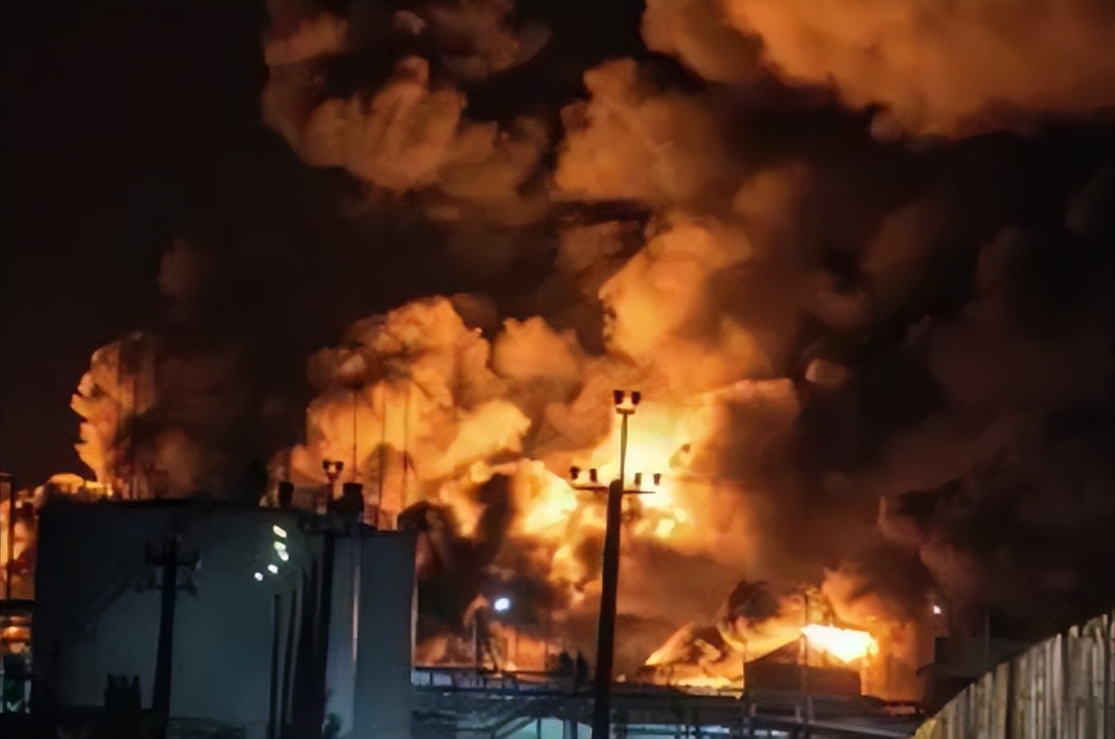 是美提前计划好的？乌空袭俄本土6小时前，美呼吁在俄公民离开休闲区蓝鸢梦想 - Www.slyday.coM