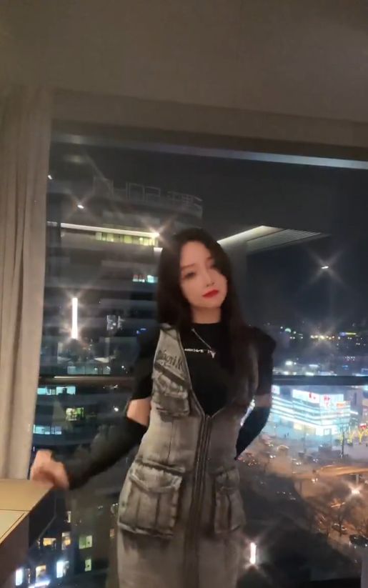 贾乃亮现身前妻家中后,李小璐再晒视频,灵动优雅难掩好心情休闲区蓝鸢梦想 - Www.slyday.coM 贾乃亮现身前妻家中后,李小璐再晒视频,灵动优雅难掩好心情休闲区蓝鸢梦想 - Www.slyday.coM