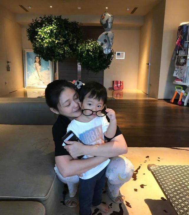 汪小菲儿子露面!6岁汪希箖比心为奶奶庆生,大S与前婆婆关系融洽休闲区蓝鸢梦想 - Www.slyday.coM 汪小菲儿子露面!6岁汪希箖比心为奶奶庆生,大S与前婆婆关系融洽休闲区蓝鸢梦想 - Www.slyday.coM