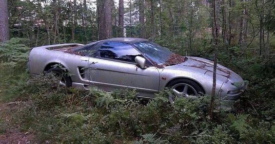 一组被遗弃的豪车,图3全球仅399辆每辆900万人民,说扔就扔了