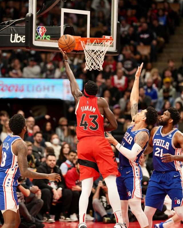 3巨头32+9，76人领先猛龙4分！哈登8+8，大帝14+6，西亚卡姆14+5休闲区蓝鸢梦想 - Www.slyday.coM