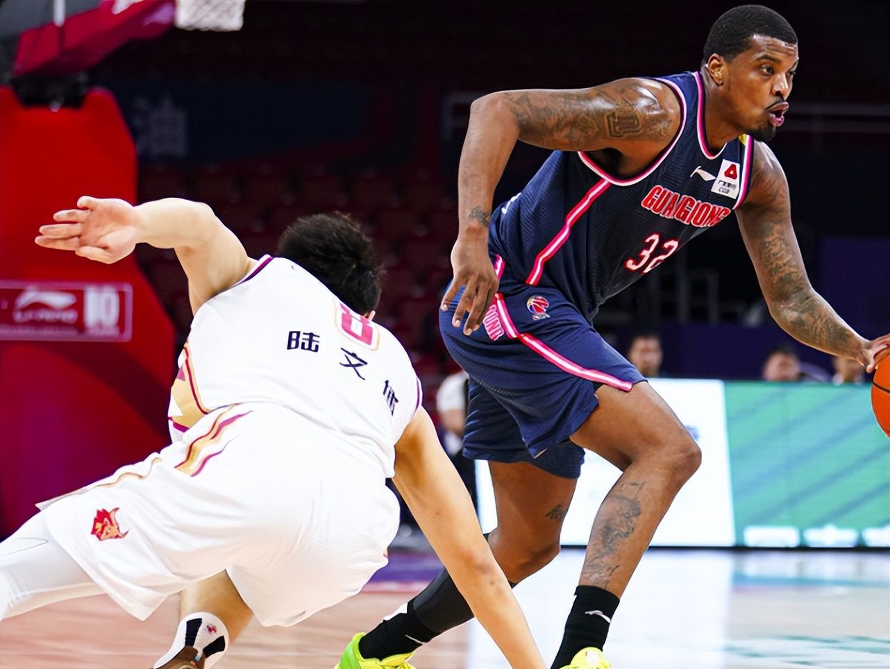 排队道歉!莱多狂飙5记三分成大腿,广东两大亮点成赢球主因休闲区蓝鸢梦想 - Www.slyday.coM