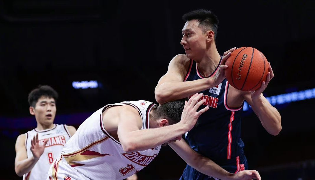 排队道歉!莱多狂飙5记三分成大腿,广东两大亮点成赢球主因休闲区蓝鸢梦想 - Www.slyday.coM