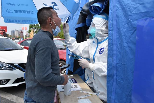 把好疫情防控"入口关"荣县筑牢高速出口疫情防控防线|疫情|新冠肺炎