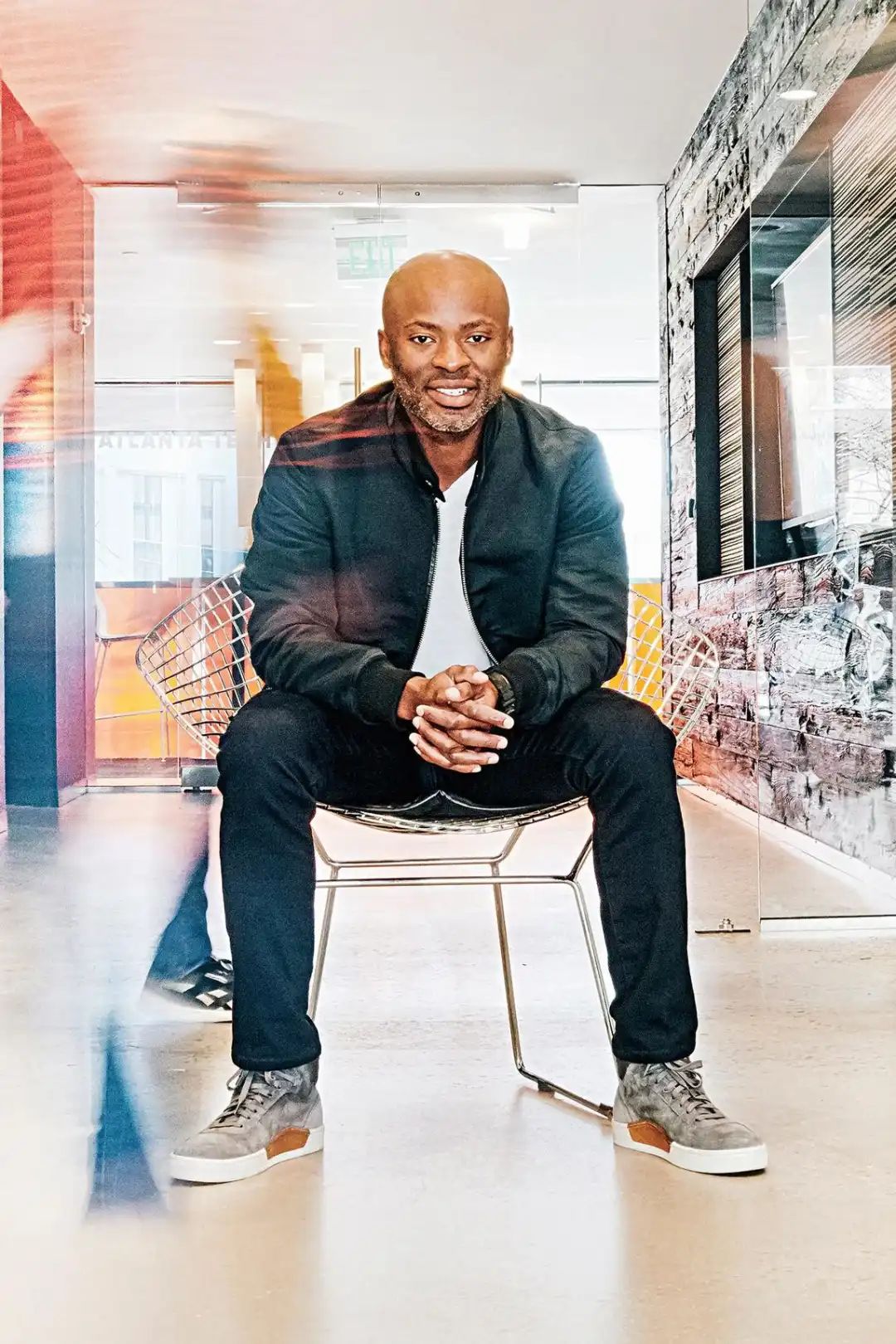 将全部积蓄All in后，他靠这款软件成为了美国最富有的移民之一休闲区蓝鸢梦想 - Www.slyday.coM