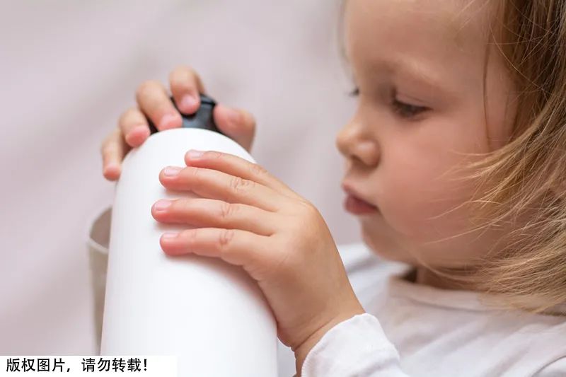 1岁宝宝误食，家长一个动作将其送进ICU！这个教训一定要牢记休闲区蓝鸢梦想 - Www.slyday.coM