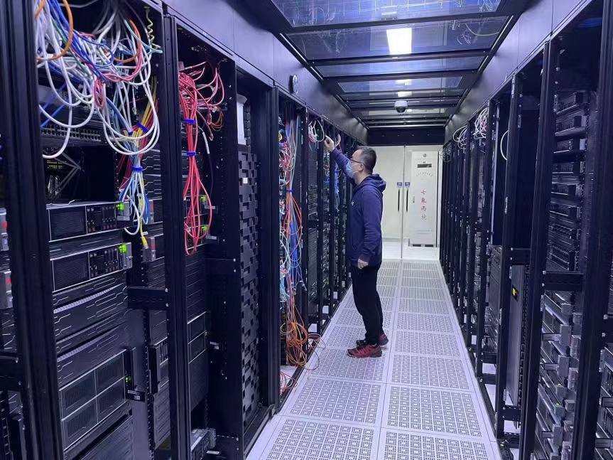 上海券业抗疫进行时工程师每天工作18个小时值守机房两周客服中心承接