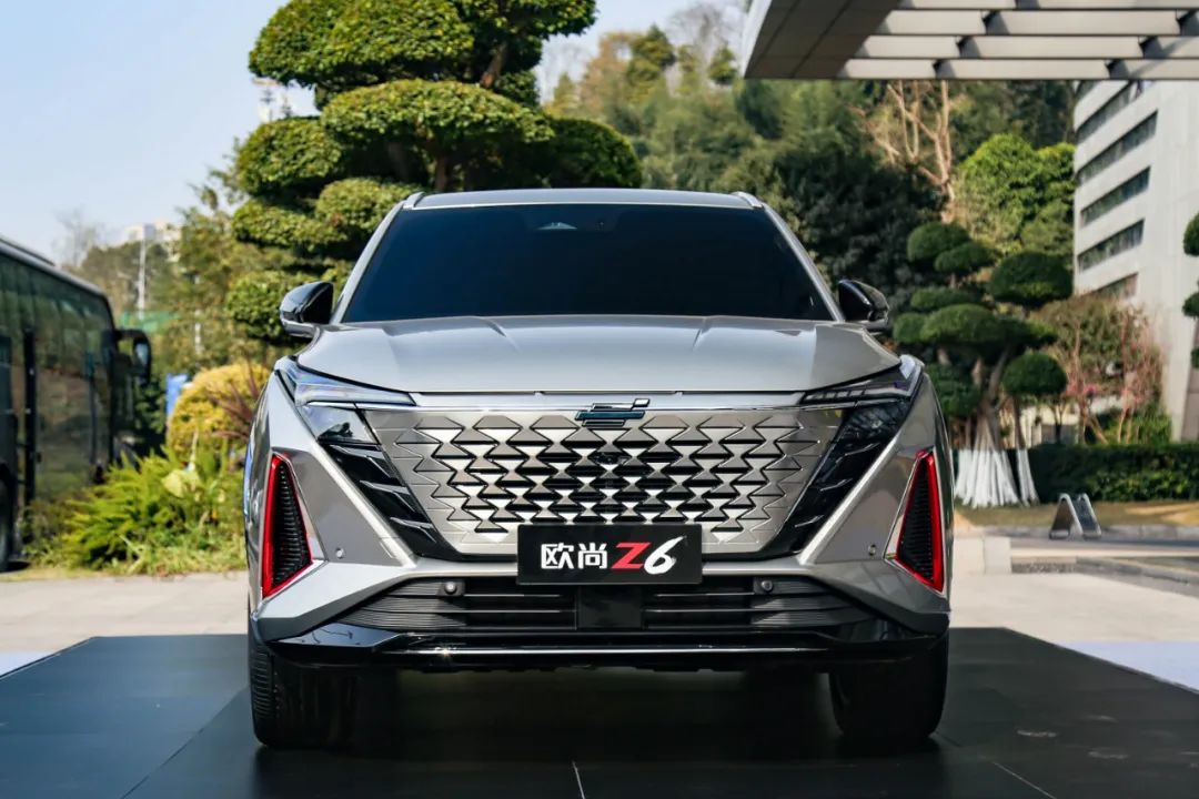 15万级爆款SUV来了？汽车机器人欧尚Z6盲订开启休闲区蓝鸢梦想 - Www.slyday.coM