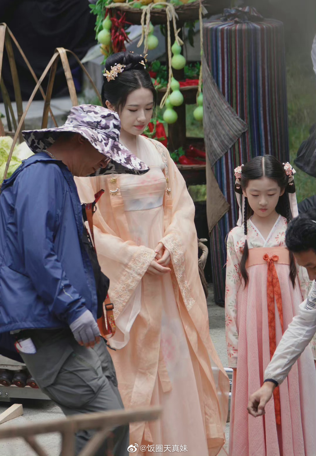 李兰迪《苏记》生图路透15服装配色和盘发造型太美了