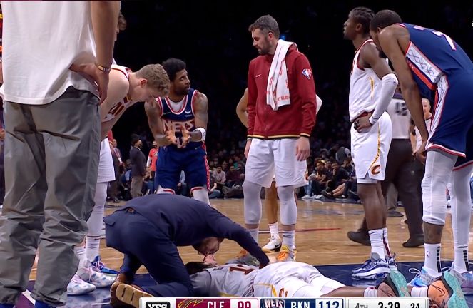 36+5+5创纪录!杜兰特跟腱被压险受伤,仅歇7分钟拼到突然摔倒休闲区蓝鸢梦想 - Www.slyday.coM 36+5+5创纪录!杜兰特跟腱被压险受伤,仅歇7分钟拼到突然摔倒休闲区蓝鸢梦想 - Www.slyday.coM