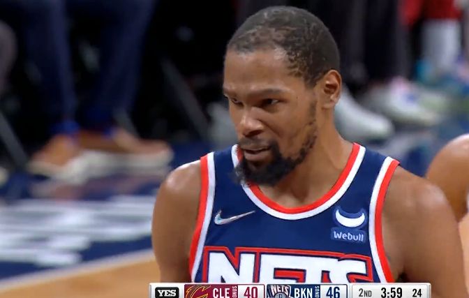 36+5+5创纪录!杜兰特跟腱被压险受伤,仅歇7分钟拼到突然摔倒休闲区蓝鸢梦想 - Www.slyday.coM 36+5+5创纪录!杜兰特跟腱被压险受伤,仅歇7分钟拼到突然摔倒休闲区蓝鸢梦想 - Www.slyday.coM