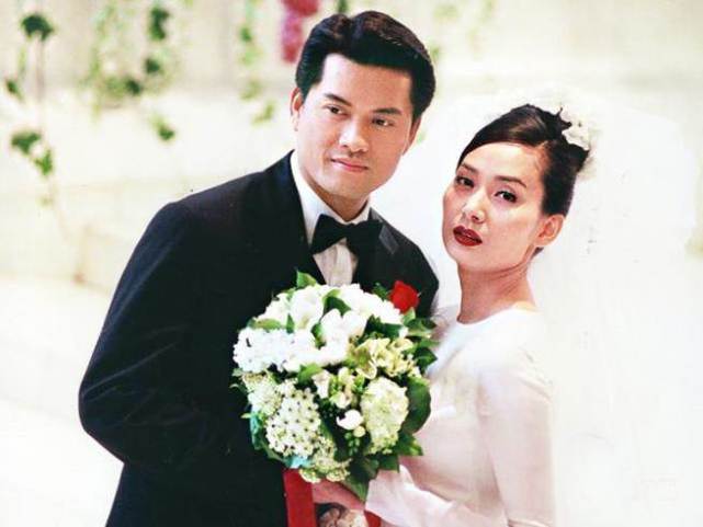 主演电影《跛豪》成名后,吕良伟一度风光无限,并重逢了曾经的心仪对象