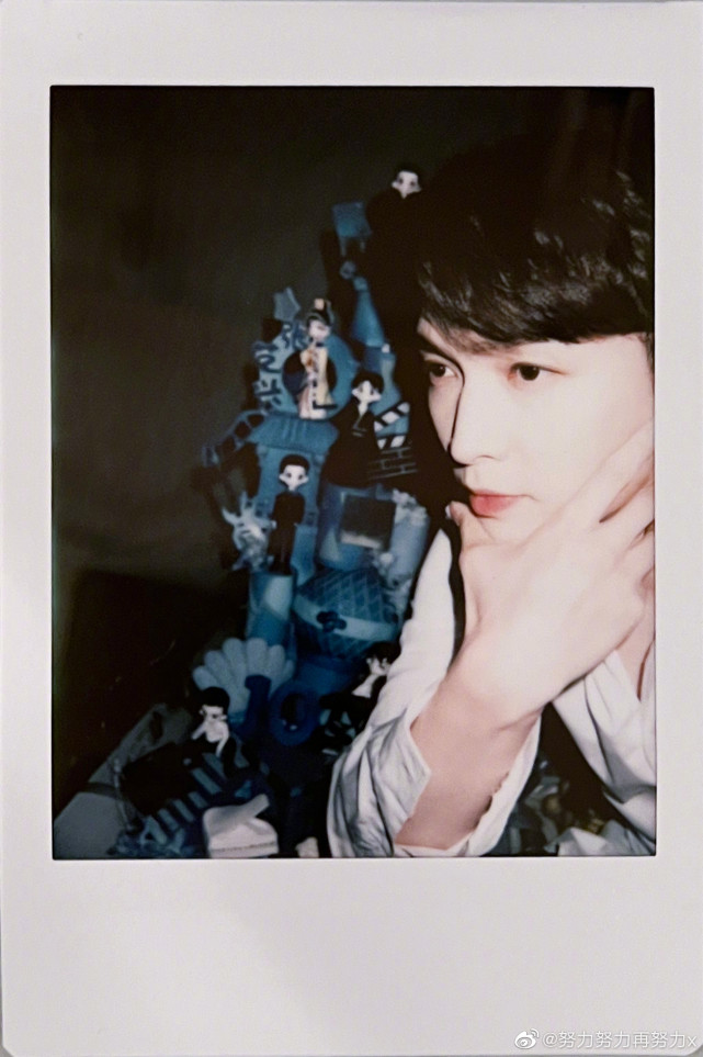 张艺兴微博更改为本名,工作室晒照问候,本人发长文满是正能量休闲区蓝鸢梦想 - Www.slyday.coM 张艺兴微博更改为本名,工作室晒照问候,本人发长文满是正能量休闲区蓝鸢梦想 - Www.slyday.coM