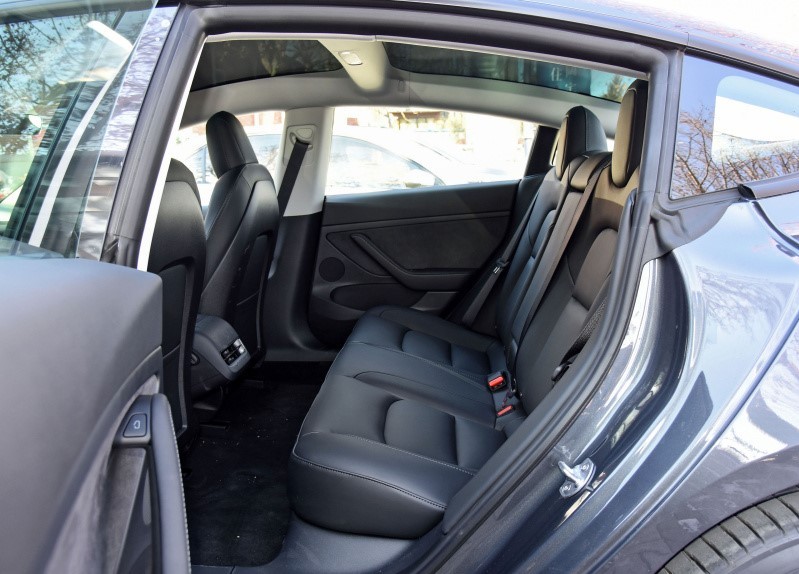 召回近13万辆，或存安全隐患，特斯拉Model 3会跌落“神坛”吗？休闲区蓝鸢梦想 - Www.slyday.coM