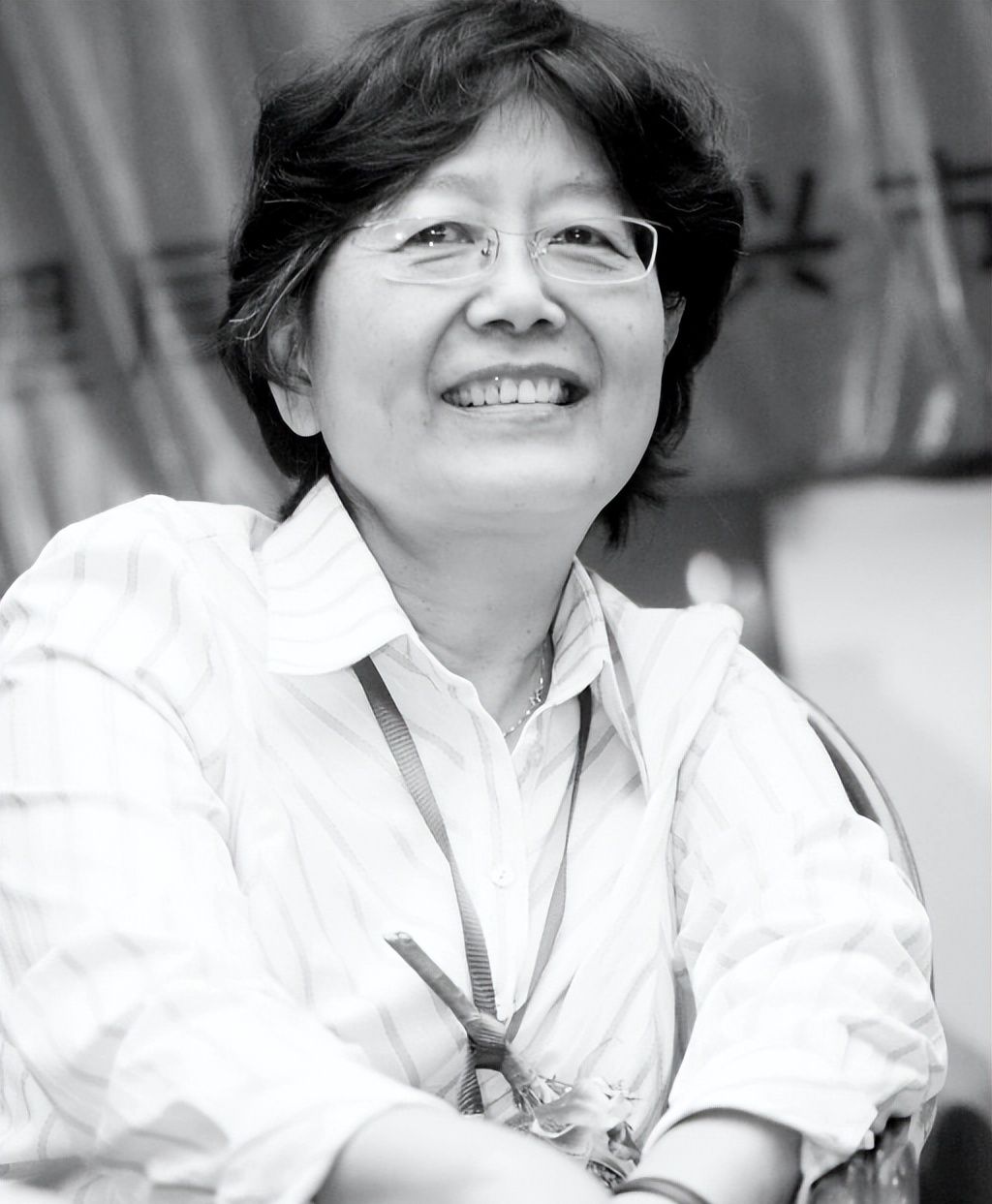 郭平英看着眼前的两位女儿,张琼华仿佛用泪水诉说了自己68年来的苦楚