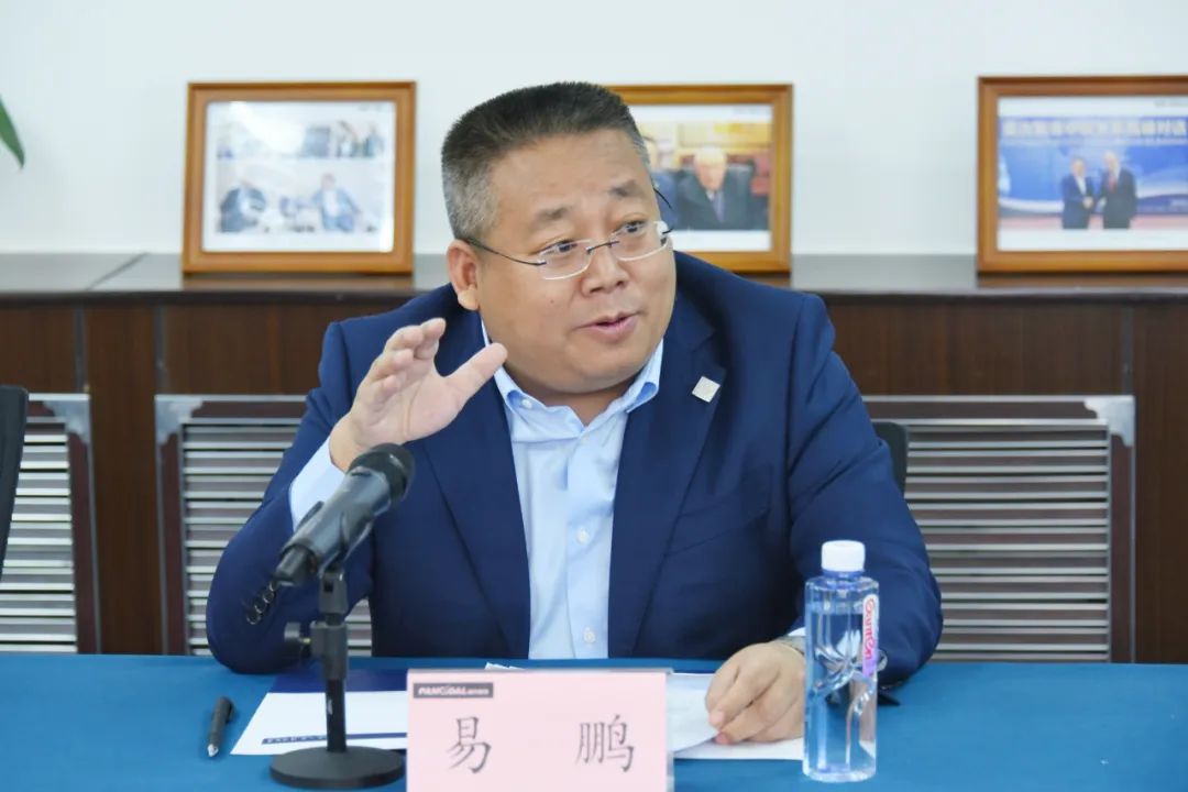 湖南省政府驻京办党组成员,副主任叶劲松,湖南省财政厅驻京办主任黄拥