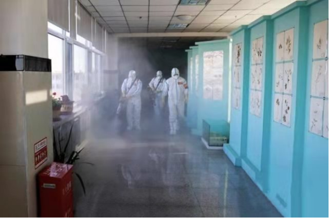 疫情期间聚集为留学生过生日，华东师范大学道歉【三分钟法治新闻全知道】休闲区蓝鸢梦想 - Www.slyday.coM