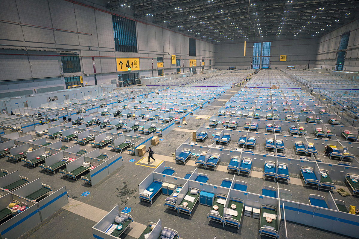 战疫视频丨与病毒赛跑，中建三局交付上海最大方舱医院首批床位休闲区蓝鸢梦想 - Www.slyday.coM