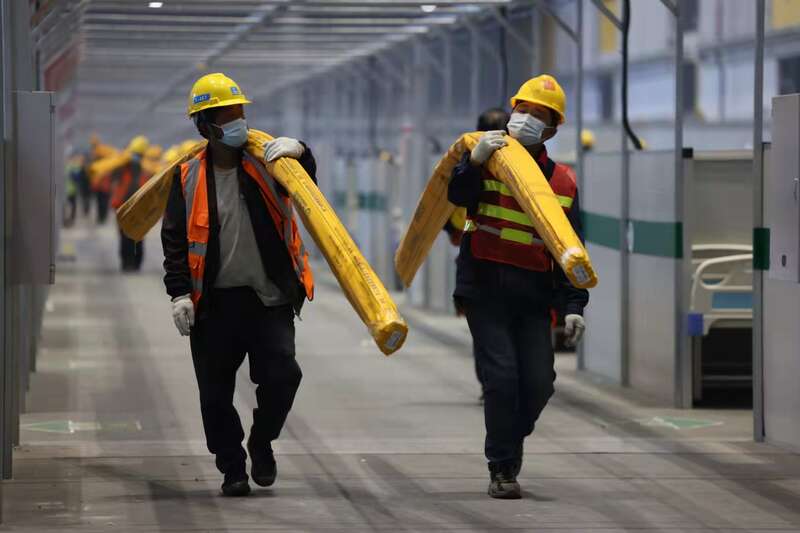 4月09日疫情最新消息这些工人建过火神山又来建上海方舱