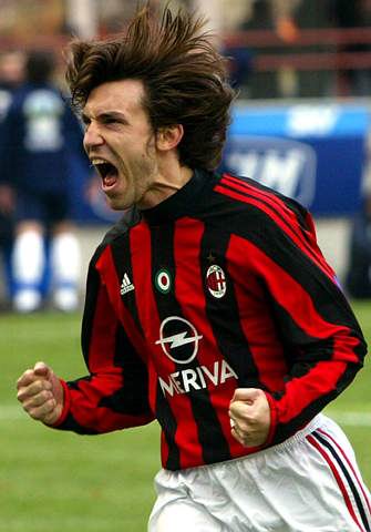 ac米兰队史今天2004年皮尔洛罚入致胜点球争议声中小胜恩波利