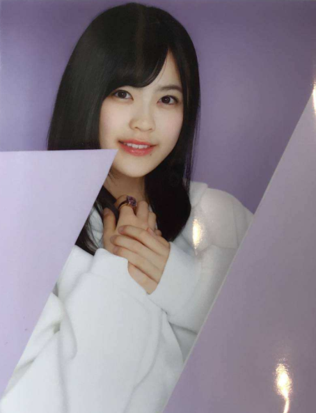 柴田梨子1995年1月10日出生,是一位目前还不太出名的日本裔女演员,在