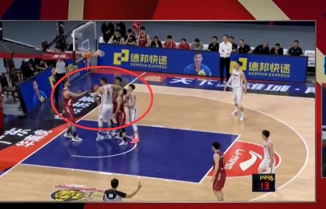 怎么能说这话！易建联肘击吴前后，谁注意周鹏：这是打大姚的脸呀休闲区蓝鸢梦想 - Www.slyday.coM