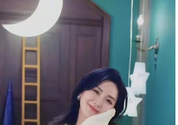 谢娜《浪姐3》路透,评论区翻车：不期待!路人缘这么差?休闲区蓝鸢梦想 - Www.slyday.coM