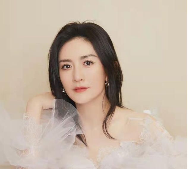 谢娜《浪姐3》路透,评论区翻车：不期待!路人缘这么差?休闲区蓝鸢梦想 - Www.slyday.coM