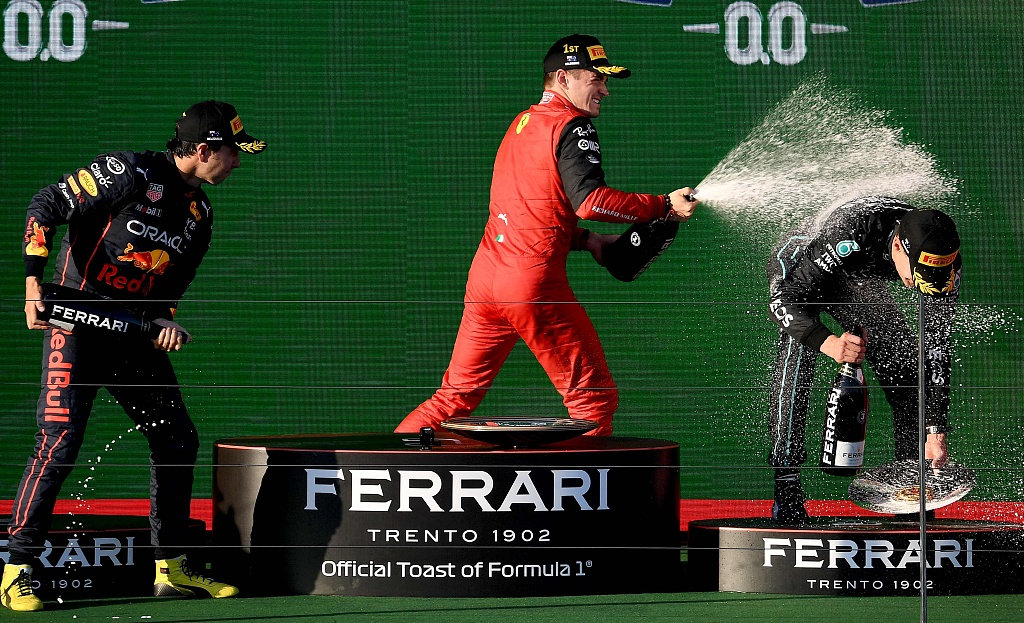 F1官方领奖台起泡酒供应商Ferrari Trento这广告是到位了|供应商|起泡酒|领奖台_新浪新闻