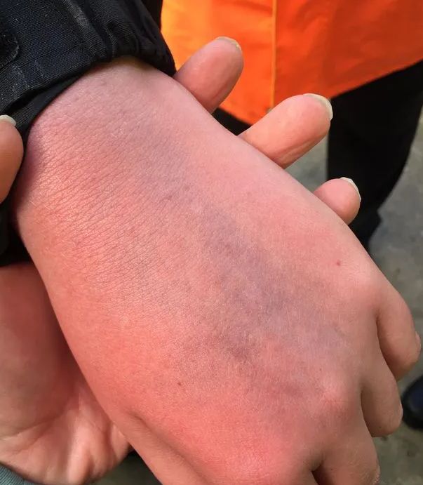 凌晨2点,曼联做出争议决定!C罗很无奈,球迷惋惜：球王恐成囚王休闲区蓝鸢梦想 - Www.slyday.coM