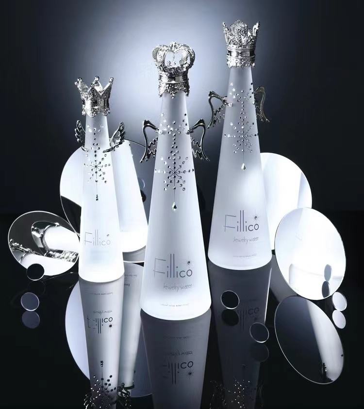 贵价瓶装水有钱的味道