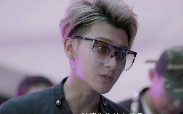 耍帅、装酷、炫技,这6位男艺人演啥都像“真人秀”,转型难休闲区蓝鸢梦想 - Www.slyday.coM 耍帅、装酷、炫技,这6位男艺人演啥都像“真人秀”,转型难休闲区蓝鸢梦想 - Www.slyday.coM