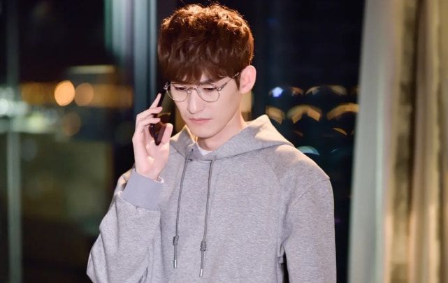 耍帅、装酷、炫技,这6位男艺人演啥都像“真人秀”,转型难休闲区蓝鸢梦想 - Www.slyday.coM 耍帅、装酷、炫技,这6位男艺人演啥都像“真人秀”,转型难休闲区蓝鸢梦想 - Www.slyday.coM