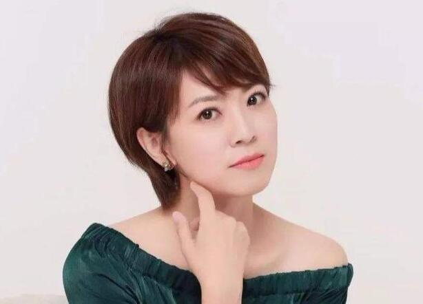 主持人朱霞遭停职事件最新进展!三个月前,女方就被网友投诉过