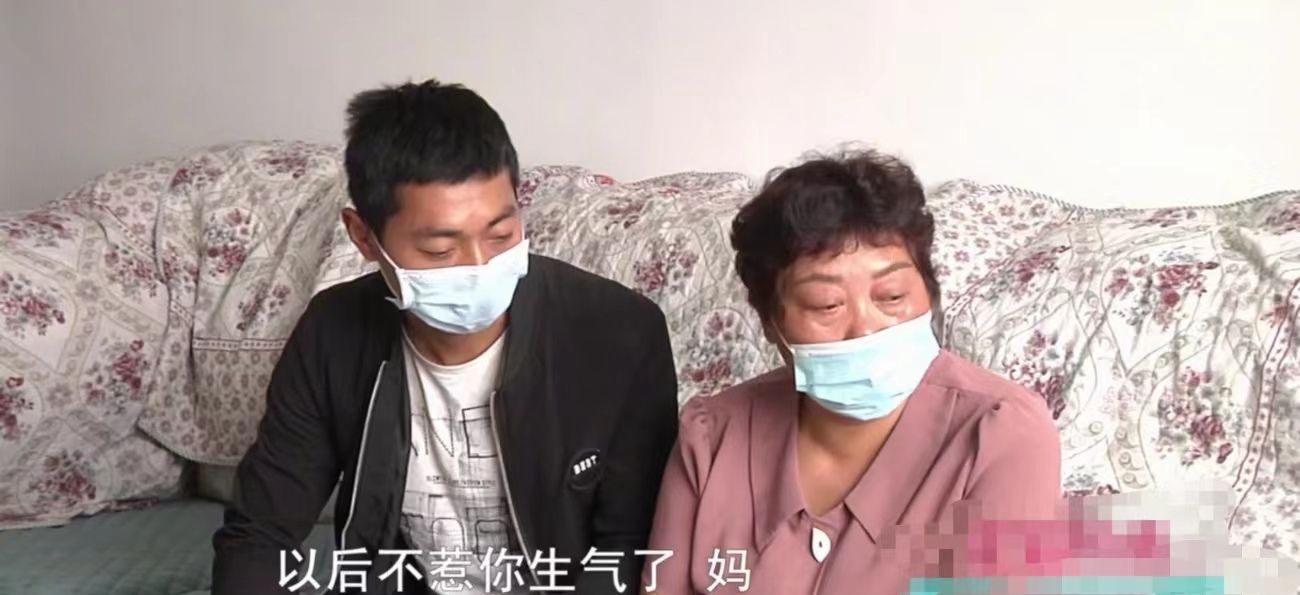 儿媳在短视频中骂婆婆,对方被惹怒上门打她,儿媳:赔10万买教训休闲区蓝鸢梦想 - Www.slyday.coM 儿媳在短视频中骂婆婆,对方被惹怒上门打她,儿媳:赔10万买教训休闲区蓝鸢梦想 - Www.slyday.coM