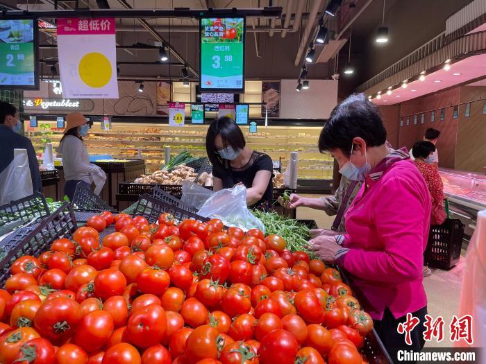 广州番禺生活物资货足 广州市番禺区人民政府供图