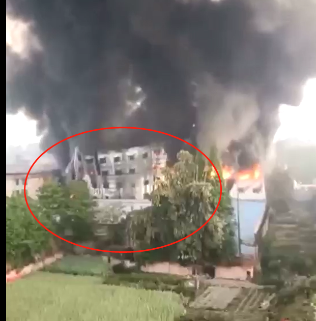 突发！成都一仓库发生火灾，目击者：五公里外都看得到浓烟休闲区蓝鸢梦想 - Www.slyday.coM