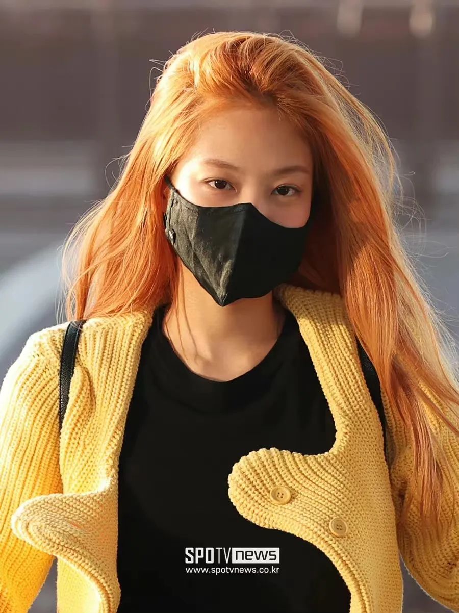 jennie蜜糖橘新发色登热搜引粉丝猜测难道是要回归了