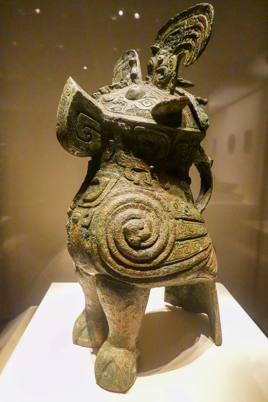 殷墟妇好墓出土鸮尊,三千年前的盛酒器有点"萌".