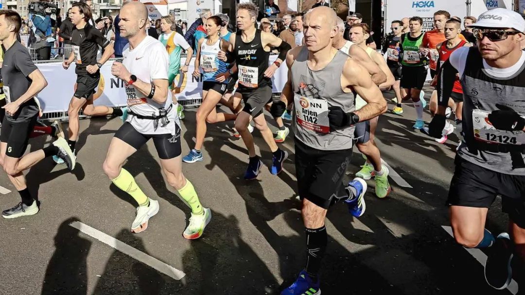 跑步太难了罗本马拉松首秀3小时13分内切之王累瘫