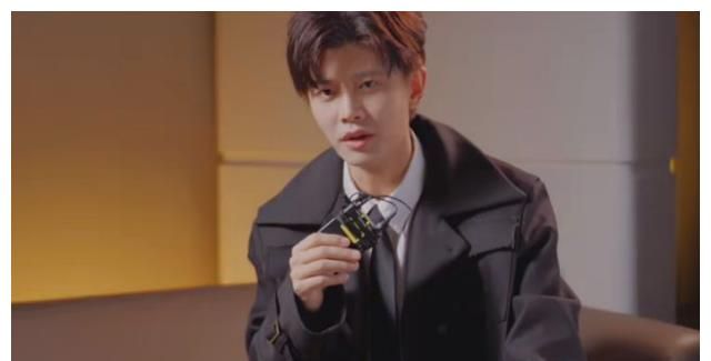 任嘉伦33岁生日，杨紫张睿留言祝福，《蓝焰突击》《请君》也动了休闲区蓝鸢梦想 - Www.slyday.coM