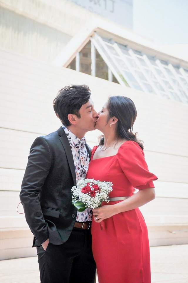 打破大s记录麻辣鲜师女星胡凯欣三度结婚嫁32年前的初恋