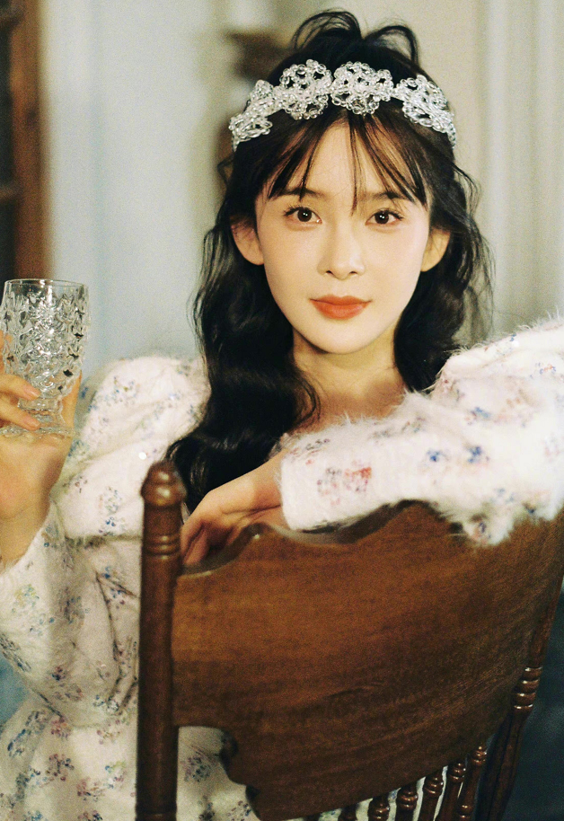 赵樱子欲借《浪姐3》翻红,本人颜值大变,如同杨幂和娜扎结合体休闲区蓝鸢梦想 - Www.slyday.coM 赵樱子欲借《浪姐3》翻红,本人颜值大变,如同杨幂和娜扎结合体休闲区蓝鸢梦想 - Www.slyday.coM