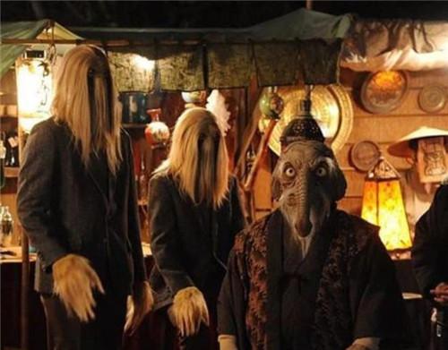 不知道的人还以为这是灵异事件,但是"鬼市"并非是鬼怪交易的场所,而是