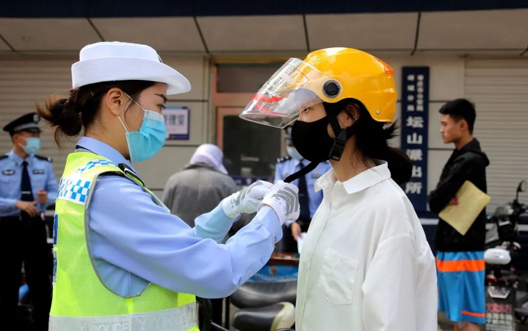 不戴头盔如何处罚?