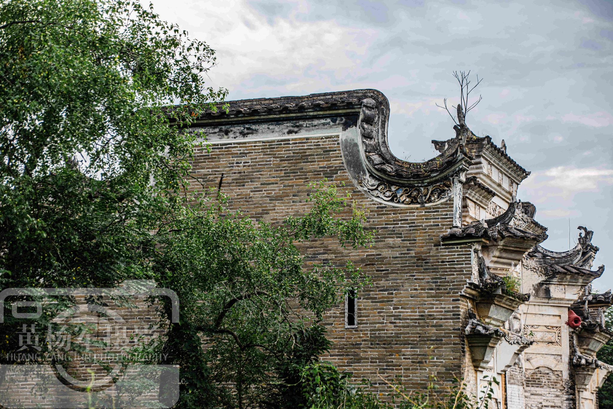 中国最大的客家人聚居地,现存古祠堂5506座,地域文化浓山水如画