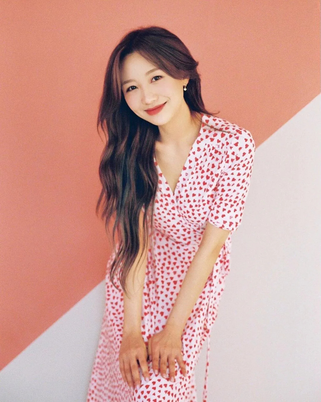 韩国女团lovelyz李洙姃首次个人演唱会5月唱16场