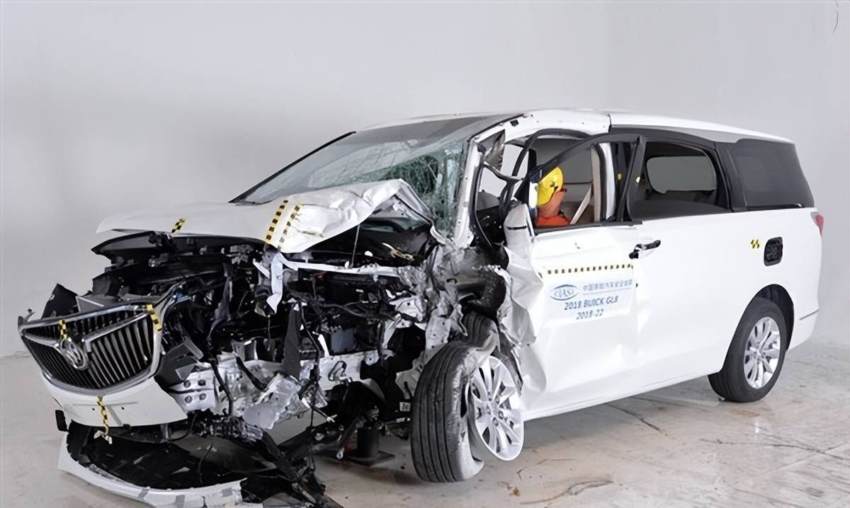 别克gl8碰撞成绩出炉:深受国人喜爱,安全性却公认"最差"?__财经头条