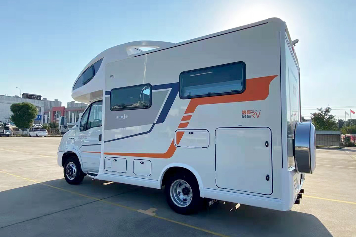巍豪房车whi旅行家1号依维柯欧胜自行式c型房车